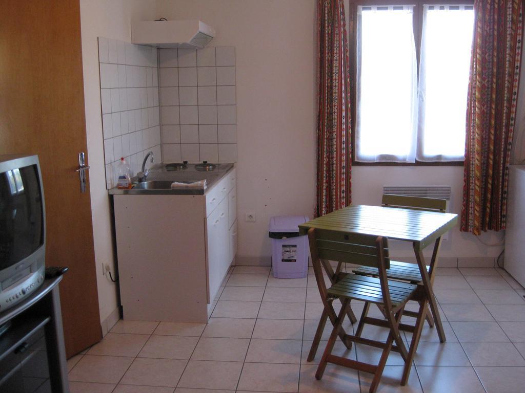 Camping Porte Des Vosges Bulgneville Bilik gambar